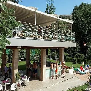 Elena Hotel 4*