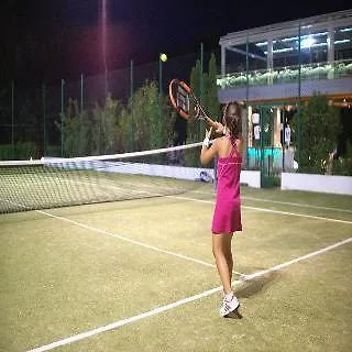 Elena 4*